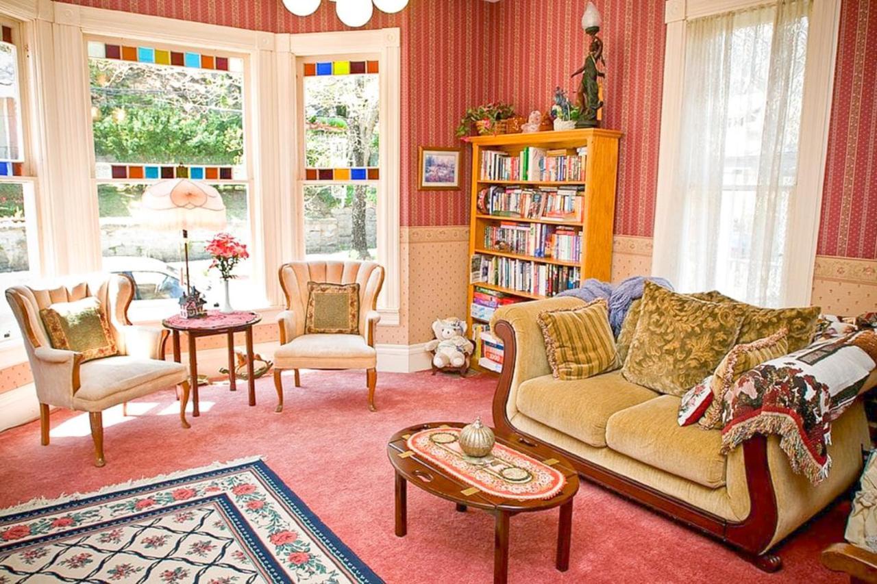 Bridgeford House Villa ยูเรกาสปริงส์ ภายนอก รูปภาพ
